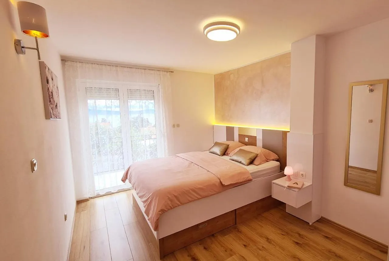 Apartment Karamarko Malinska
