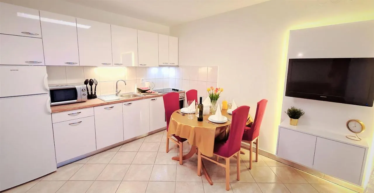 Apartment Karamarko Malinska