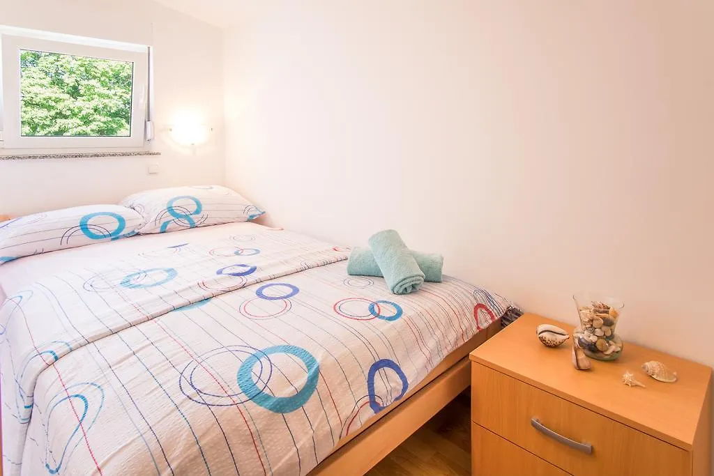 Apartment Karamarko Malinska
