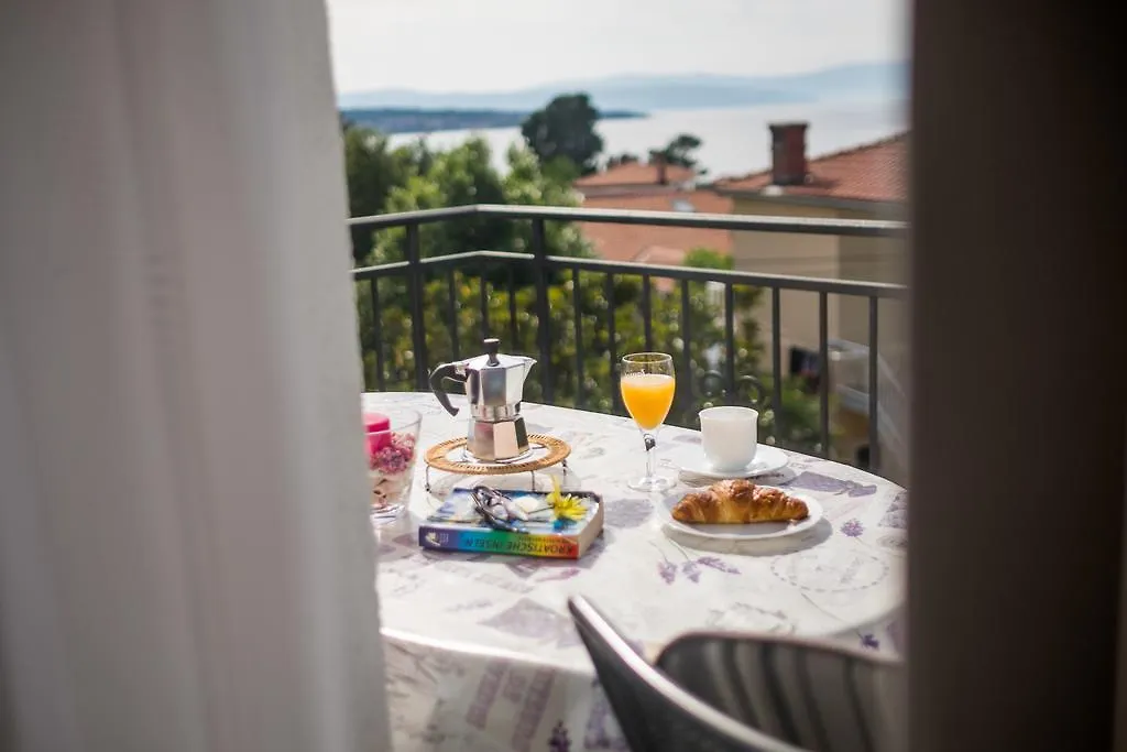Apartment Karamarko Malinska